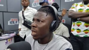 Stonebwoy Warns Team 'I Will Wound Anyone Who Takes Bribes from Shatta Wale'